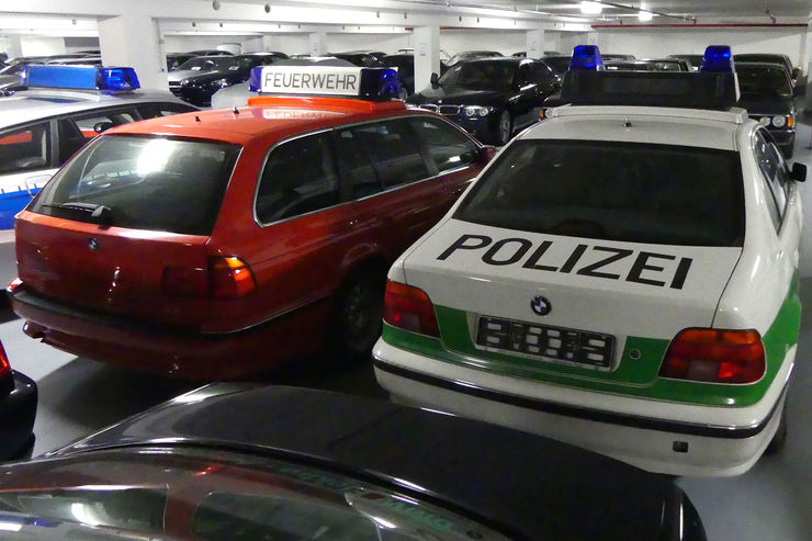 Name:  BMW-5er-E39-Polizei-fotoshowBig-ee0af855-1003537.jpg
Views: 12187
Size:  74.5 KB