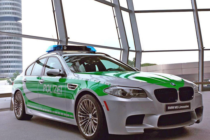 Name:  Polizei-Einsatz     BMW-M5-Polizei-729x486-1e9e25bf4e7b25fe.jpg
Views: 7778
Size:  77.2 KB