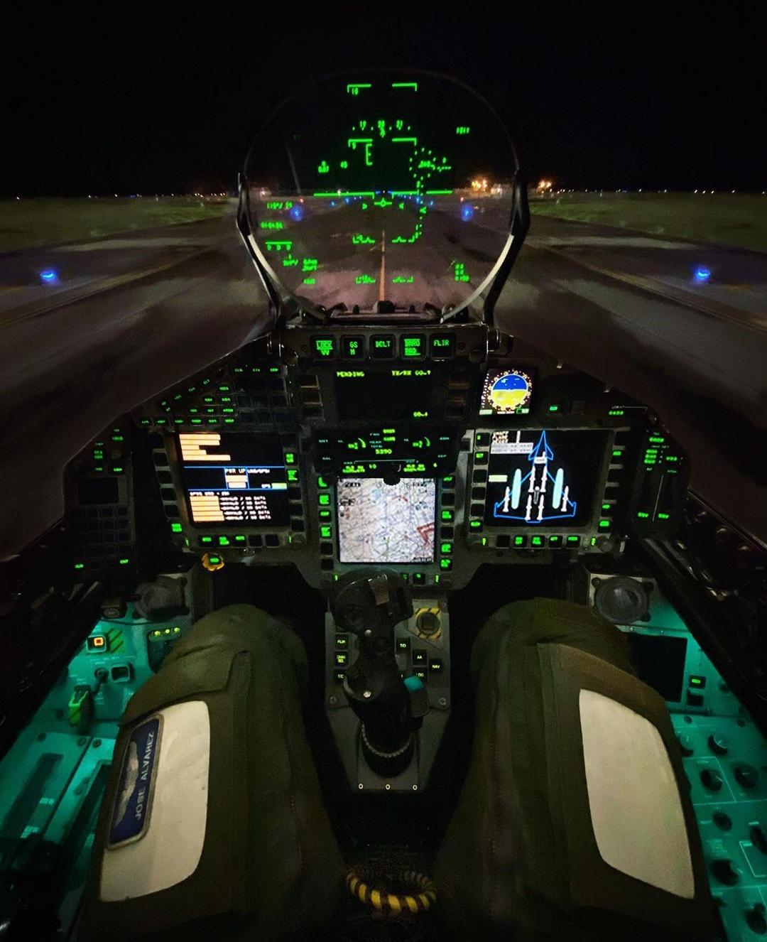 Name:  Eurofighter_Cockpit.jpg
Views: 241
Size:  138.0 KB