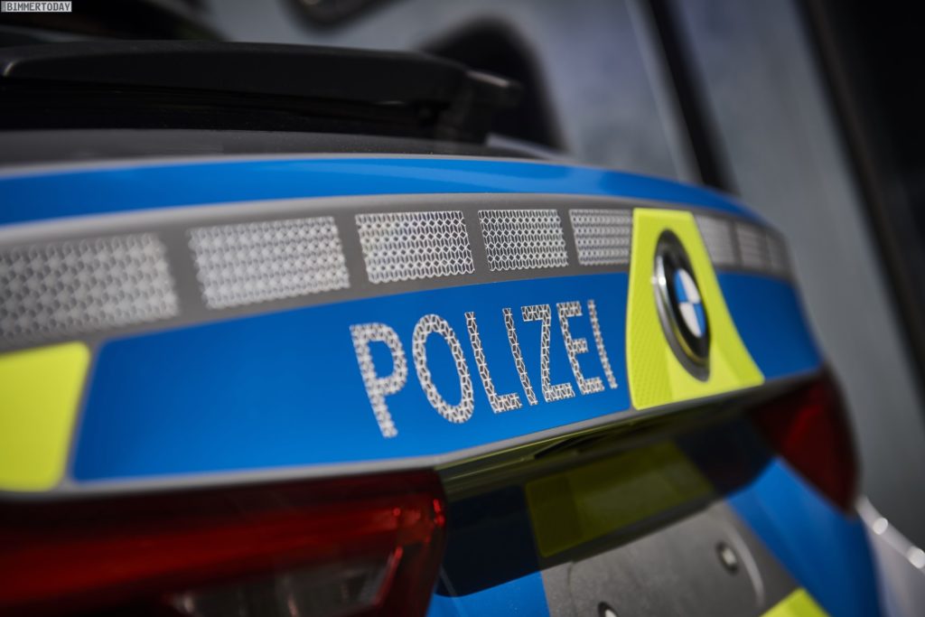 Name:  polizei  3 BMW-5er-Touring-G31-Polizei-Einsatzfahrzeug-2017-09-1024x683.jpg
Views: 3165
Size:  68.7 KB