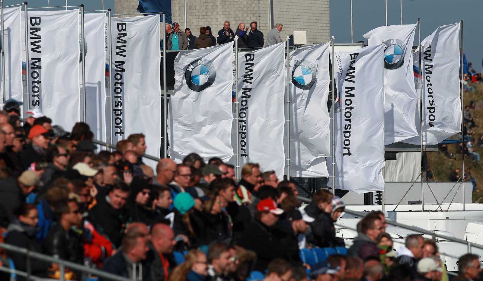 Name:  P90134961-zandvoort-nl-29th-september-2013-bmw-motorsport-bmw-flags-in-front-of-the-grandstand-t.jpg
Views: 5729
Size:  143.9 KB