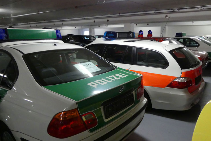 Name:  BMW-318i-E46-Polizei-fotoshowBig-ffe59cbd-1003535.jpg
Views: 11030
Size:  61.9 KB