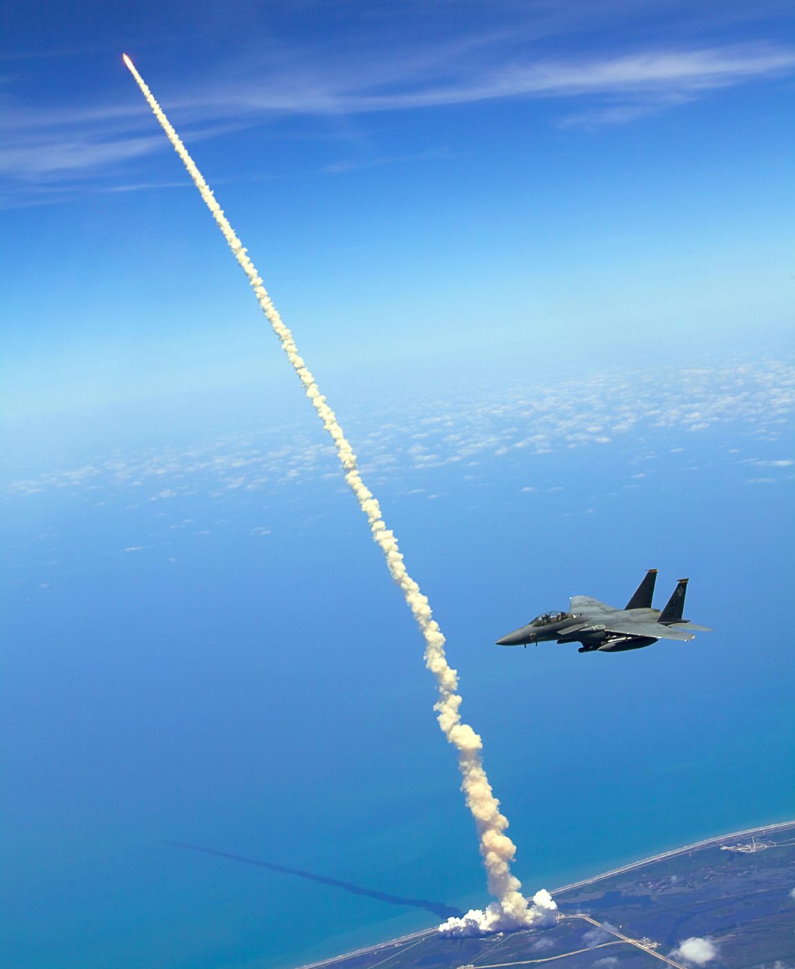 Name:  SpaceShuttle_Jet.jpg
Views: 5078
Size:  124.3 KB