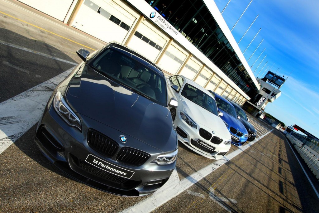 Name:  BMW_M235i_LineUp3.jpg
Views: 4865
Size:  219.2 KB