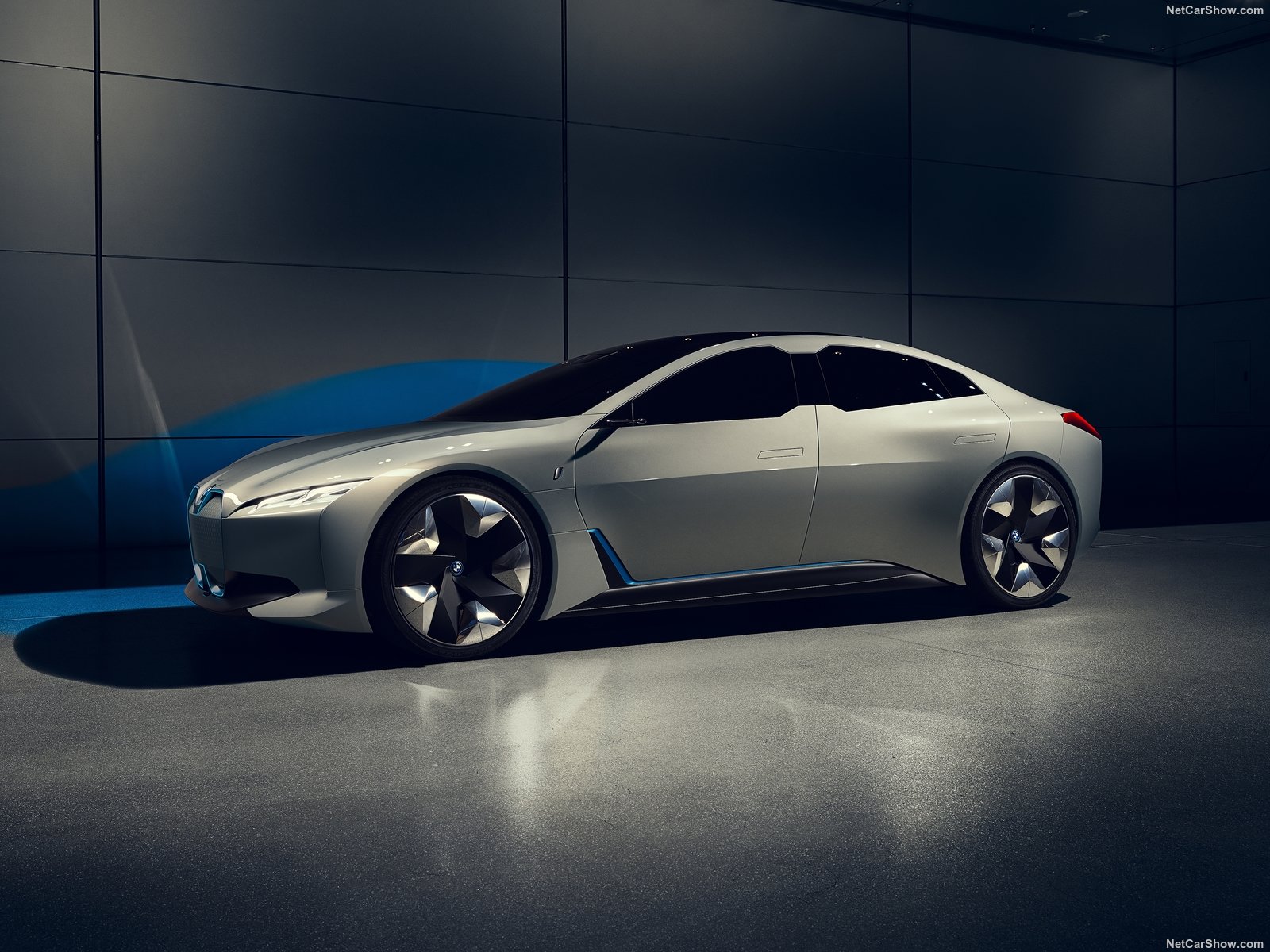 Name:  BMW-i_Vision_Dynamics_Concept-2017-1600-02.jpg
Views: 17441
Size:  273.5 KB