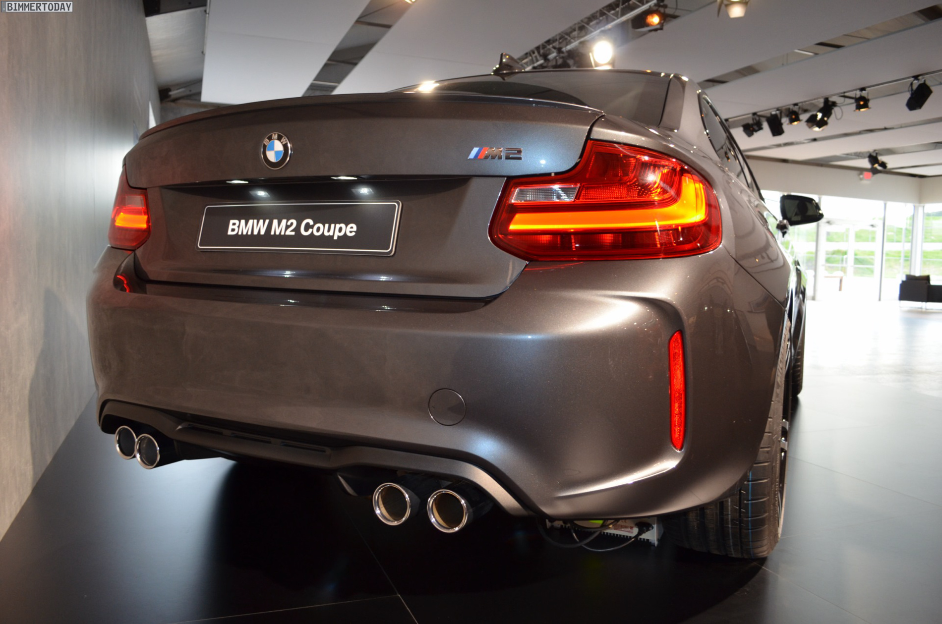 Name:  BMW-M2-Mineralgrau-F87-Mineral-Grey-06.jpg
Views: 24980
Size:  597.2 KB