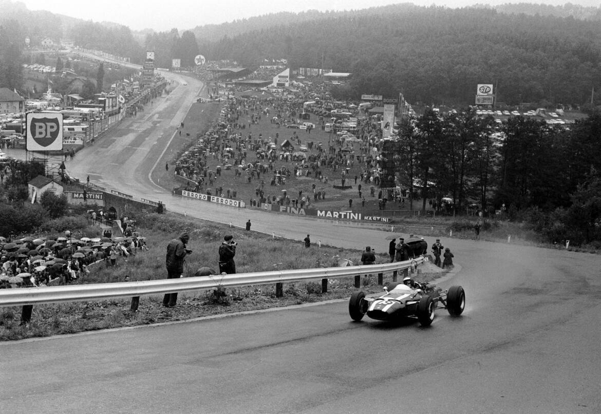 Name:  1966-Spa-Francorchamps-Jochen-Rindt-Cooper-T81.jpg
Views: 11724
Size:  199.1 KB