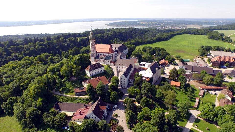 Name:  Kloster Andrechs11406952_10153334956172383_5282984285131791715_n.jpg
Views: 18360
Size:  101.7 KB