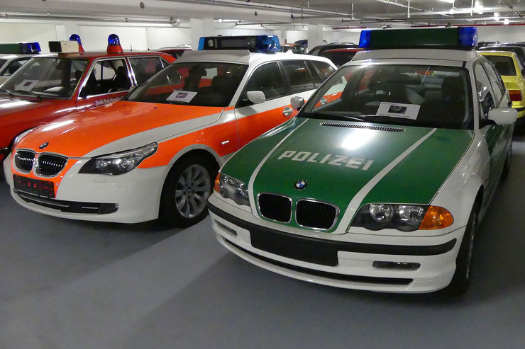 Name:  BMW-318i-E46-Polizei-fotoshowBig-2a5a4e81-1003533.jpg
Views: 13246
Size:  75.5 KB