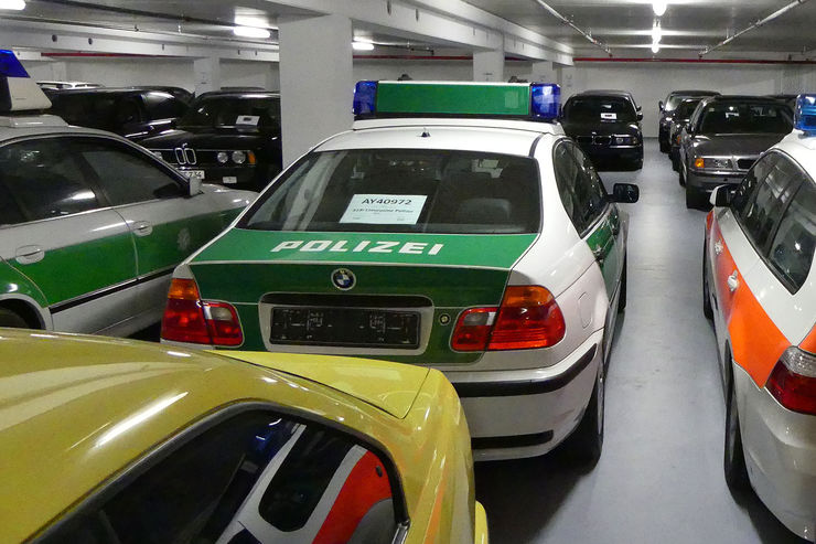 Name:  BMW-318i-E46-Polizei-fotoshowBig-ec5020cb-1003534.jpg
Views: 11511
Size:  81.0 KB