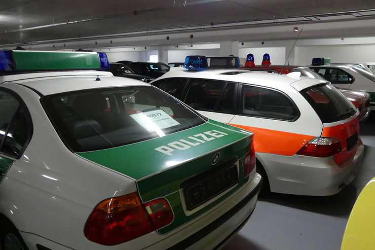 Name:  BMW-318i-E46-Polizei-fotoshowBig-ffe59cbd-1003535.jpg
Views: 11004
Size:  61.9 KB